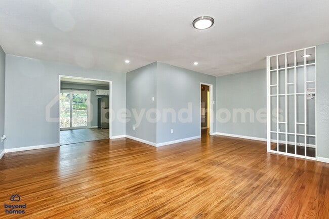 Photo - 1923 Biscayne Dr
