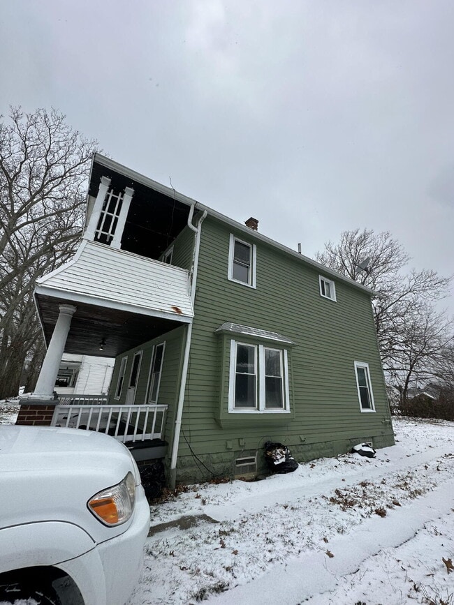 Photo - "3-Bed Comfort, Style & Nearby Recreation!" Unit #2