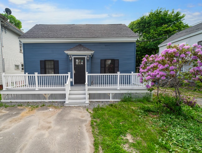 Photo - 156 Essex St