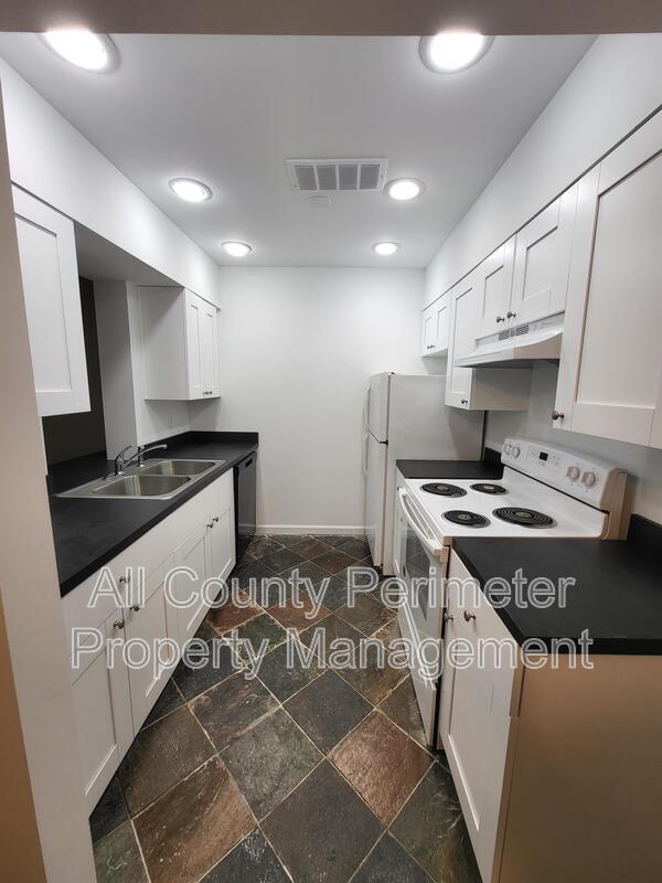 Photo - 3083 Colonial Way Unit APT L