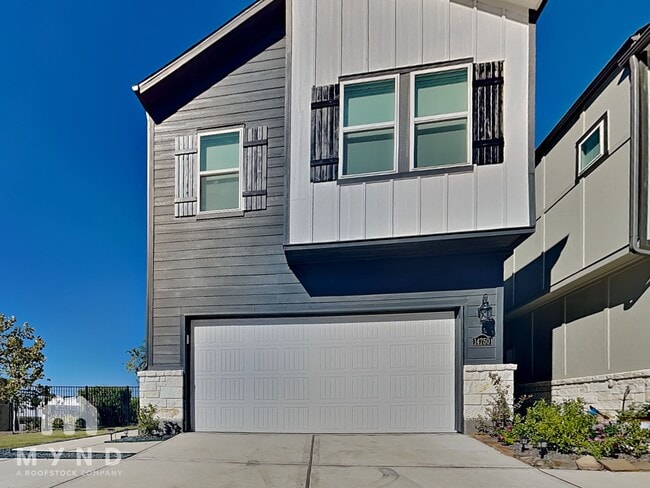 Building Photo - 14750 Slow River Ave