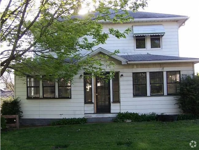Building Photo - 60 Hawthorne St Unit #1 Rental