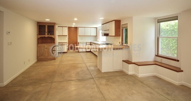 Photo - 15 Bank St Unidad 15 Bank St. (Lower)