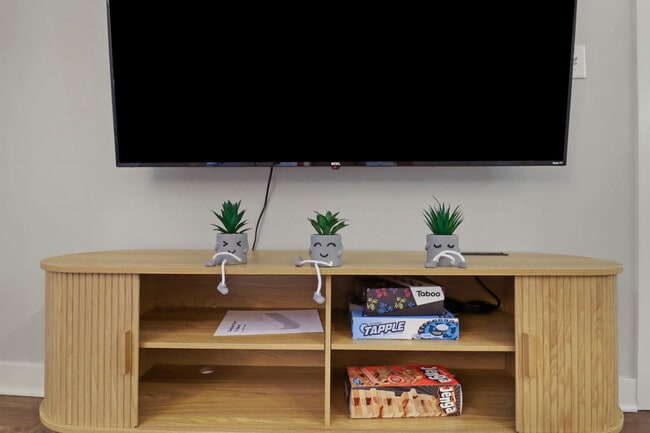 Building Photo - 256 N Addison Ave Unit ID1366992P