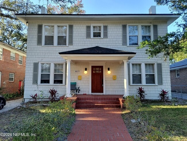 Building Photo - 3577 Valencia Rd