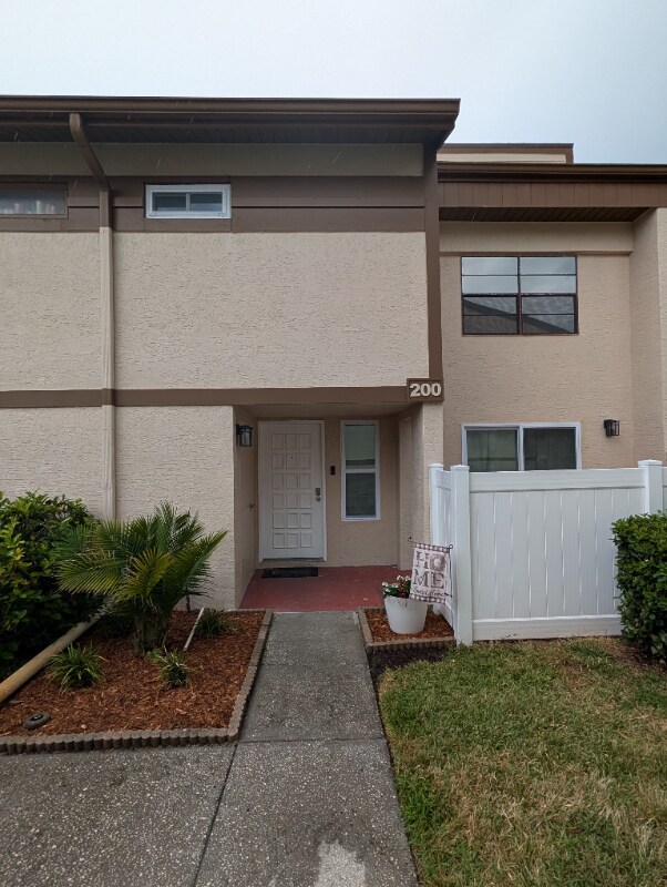 Building Photo - 9209 Seminole Blvd Rental