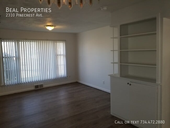 Photo - 2310 Pinecrest Ave