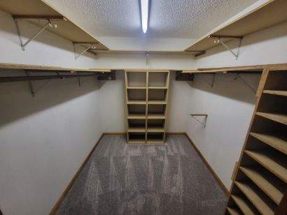 Photo - 2-192 2 Claude Rd