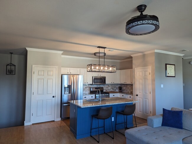 Building Photo - 7501 Shadowridge Run Unit 135 Rental