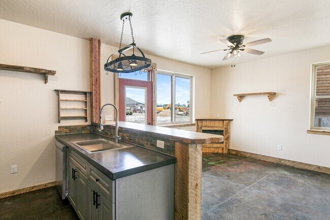 Photo - 6240-6243 Three Needles Ln Unit 204