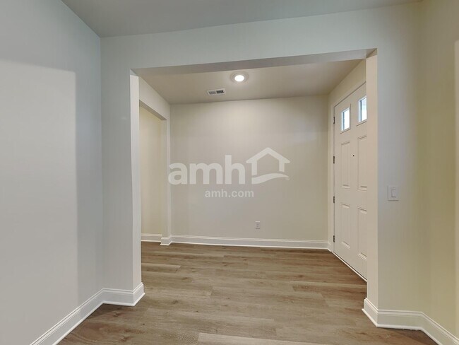 Photo - 890 Jubilation St