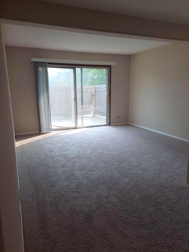 Photo - Quail Creek Apts.