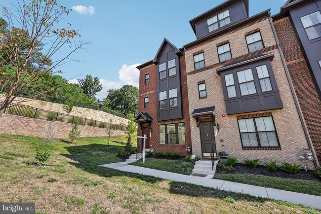 Photo - 7355 Mountaineer Dr