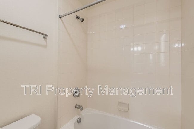 Photo - 645 W 171st Pl