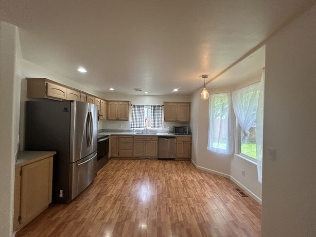 Photo - Beautiful Newly updated 4 bedroom 2.5 bath 1,582 Sq Ft Home  in Crown Ridge Estates