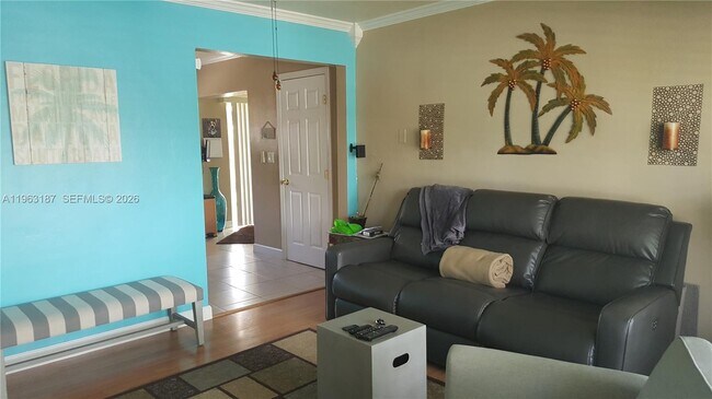 Photo - 30 NE 56th St