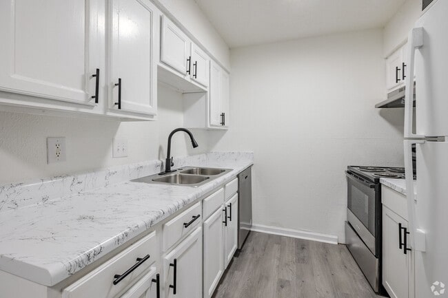 Building Photo - Adar at Golden Gate Rental