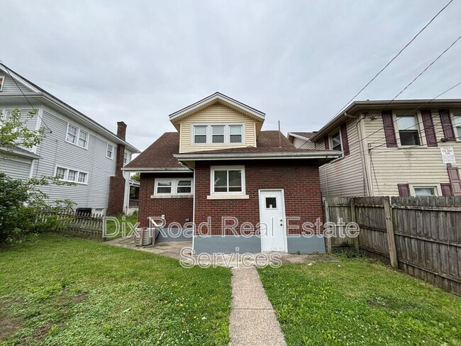 Photo - 4013 Third Street E