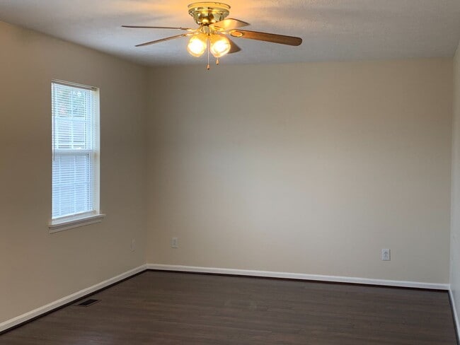 Photo - Adorable 3 Bedroom Home with Large Yard!...