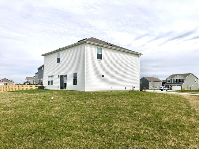38 Sunbeam Ct