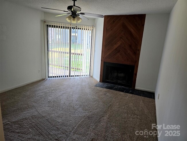 Building Photo - 4524 Sharon Chase Dr Unit A