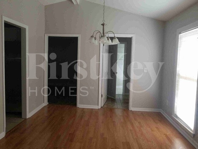 Photo - 430 Citadel St