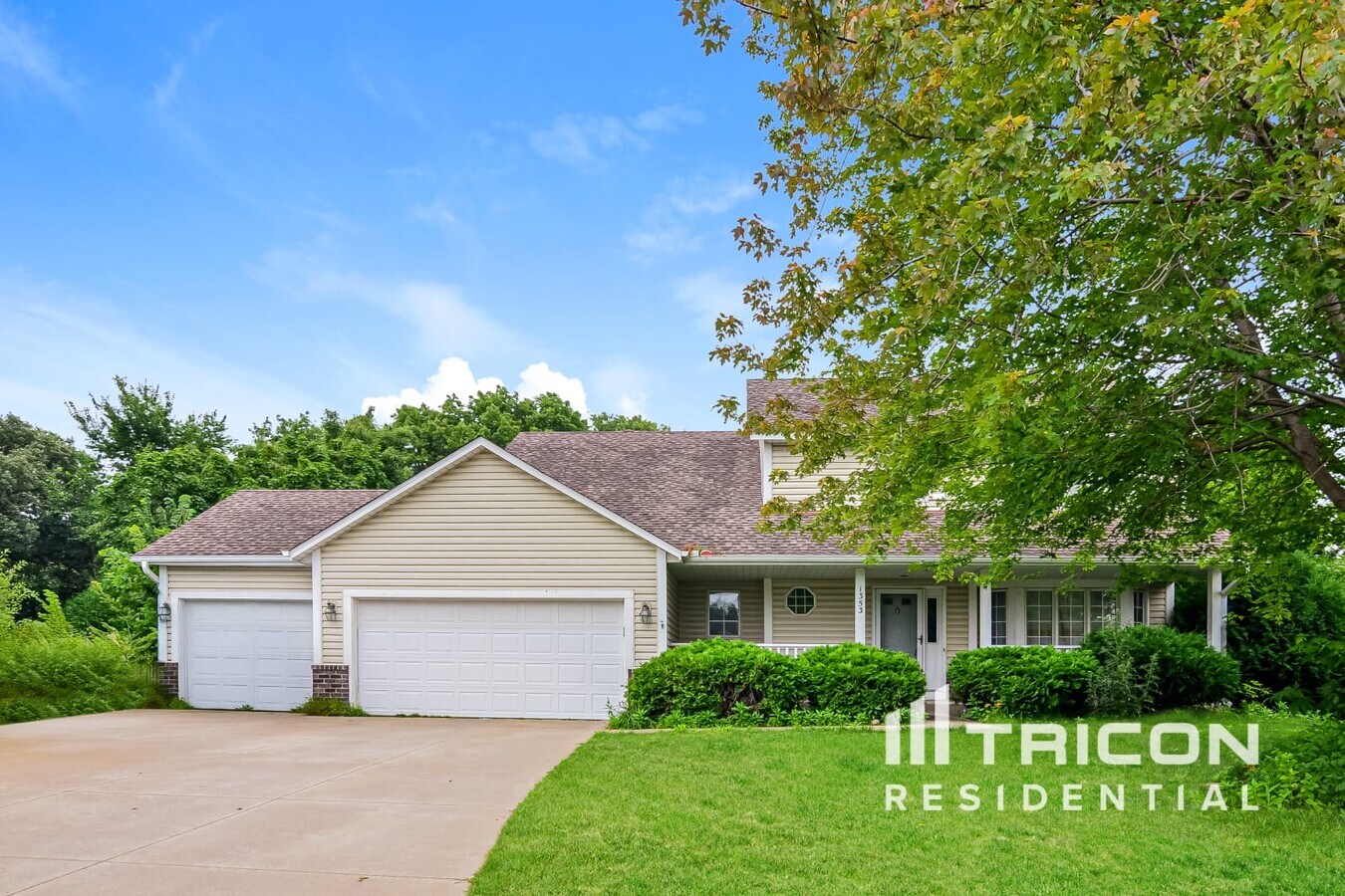 Photo - 13537 Dellwood Ct House