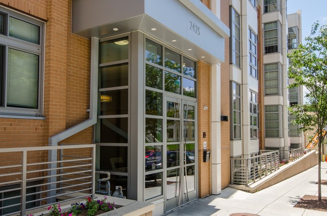 Dorchester West Apartments