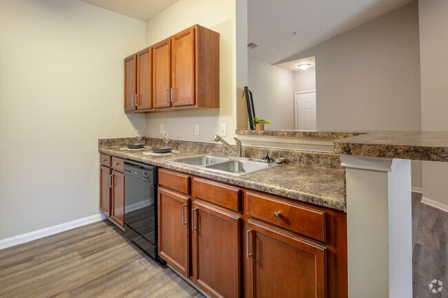 2BR, 2BA Sunroom -1,222 SF - Kitchen