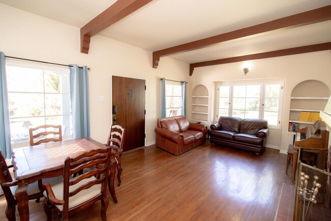 Photo - Exclusive 2 Bed/1 Bath Spanish-Style Home ...