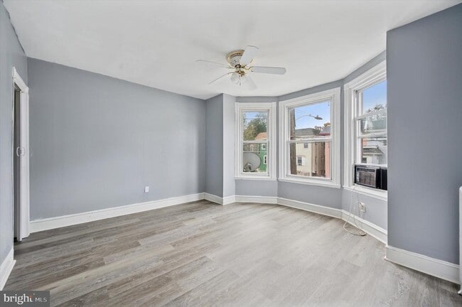 Photo - 5841 N 12th St