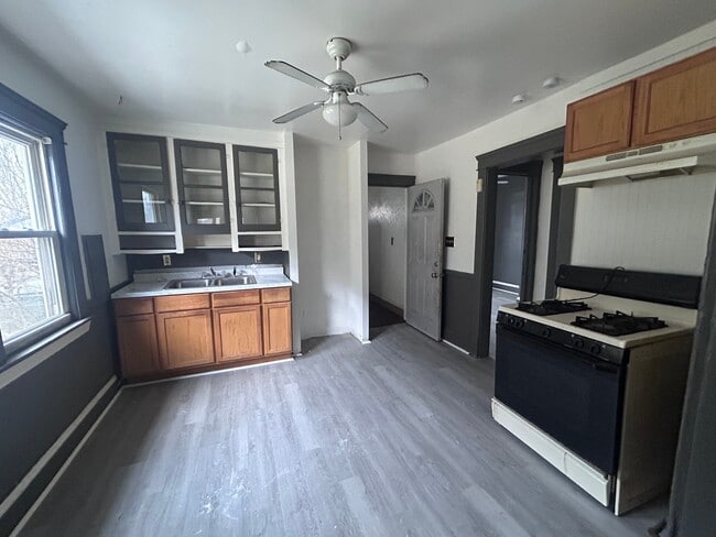 Photo - 2948 E 125th St Unit Up