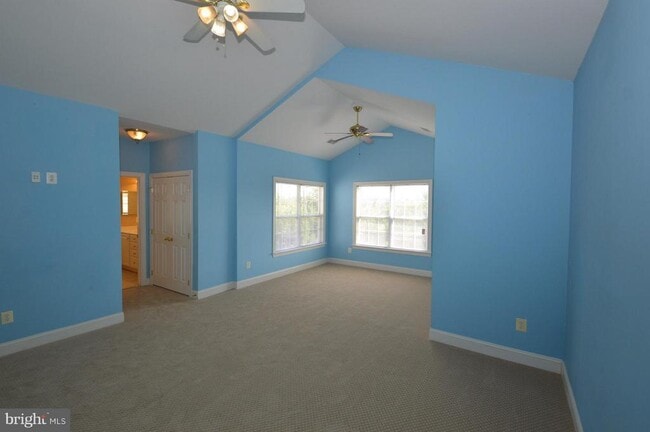 Building Photo - 43076 La Riva Dr