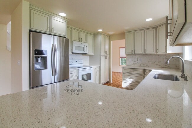 2873 Troon Ct