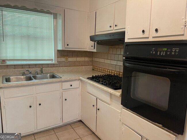 Photo - 3027 Collier Dr NW