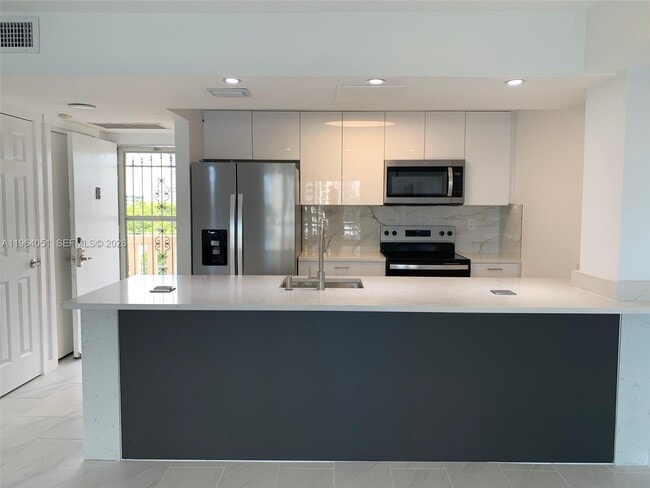 Photo - 2980 Point E Dr Unidad D508