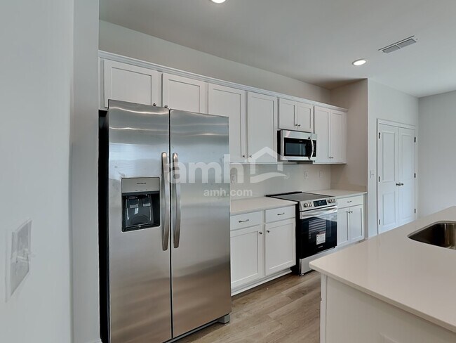 Photo - 1135 Livengood Wy