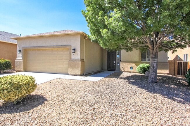 Building Photo - Three Bedroom Granville Home