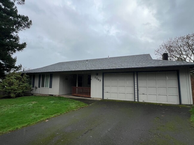 Building Photo - 1307 NW 119th St