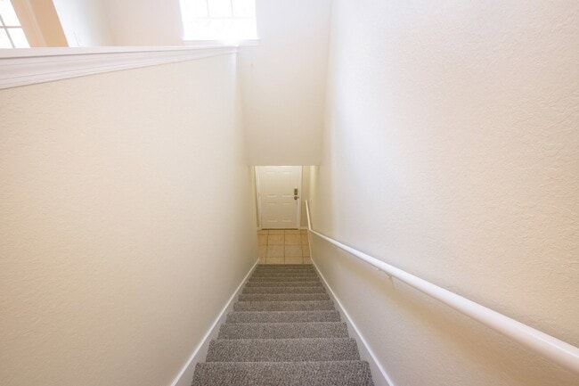 2 Bedroom Condo W/ Garage in Lakewood Ranch
