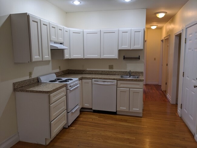 Photo - 79 Phillips St Unit 2