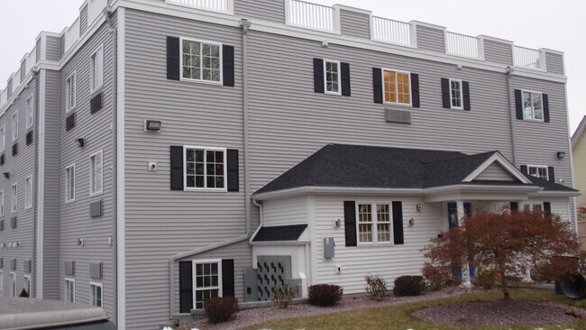 Photo - 20 W Rosseter St Unit 16