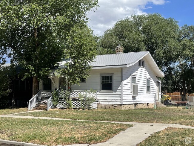 Building Photo - 1100 S 4th St Rental