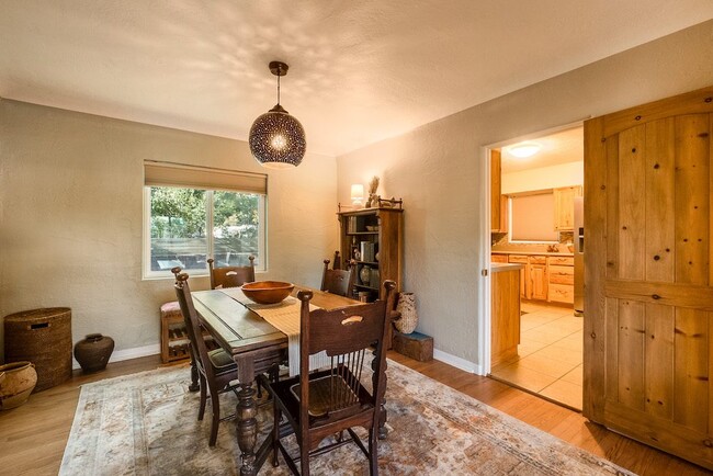3812 Calle Del Monte NE