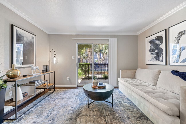 Photo - Austin Midtown Apartments