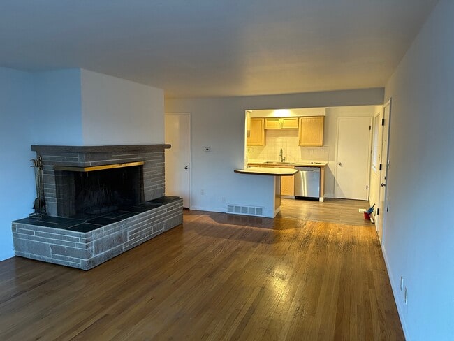 Building Photo - 3212 NW 65th St Unit 3212 A