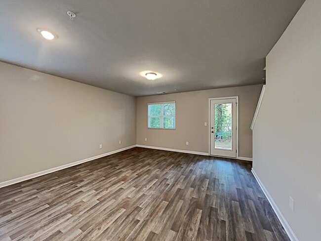 Photo - 2152 Belmont Cir NE