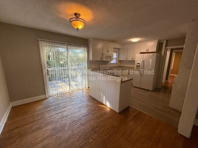 Photo - 2203 Maywood St