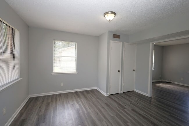 Photo - 1205 Bethune St