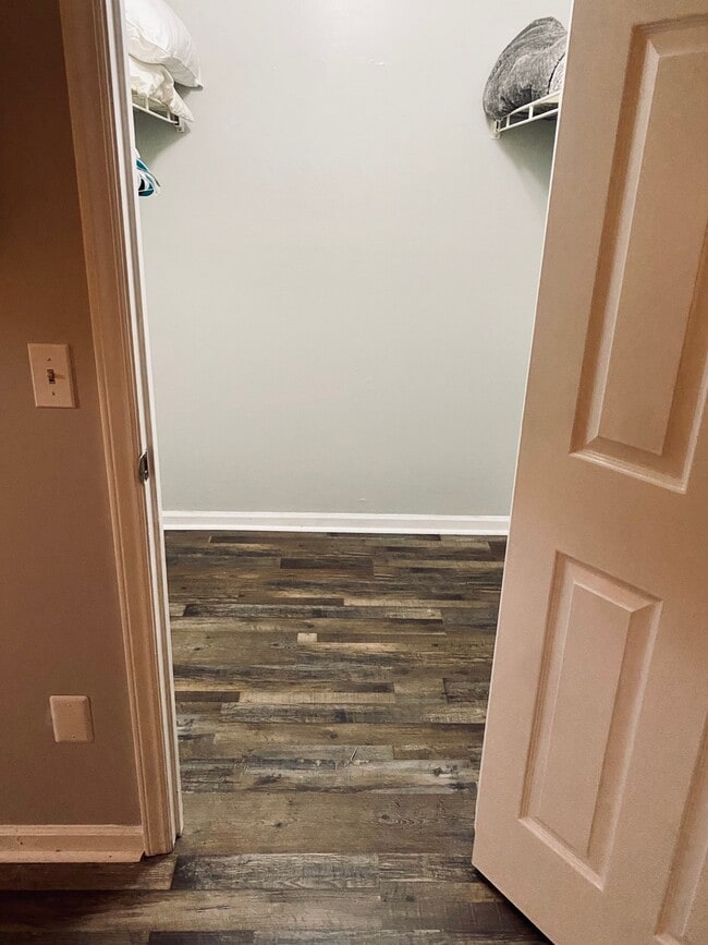 Photo - 216 Cobblestone Dr